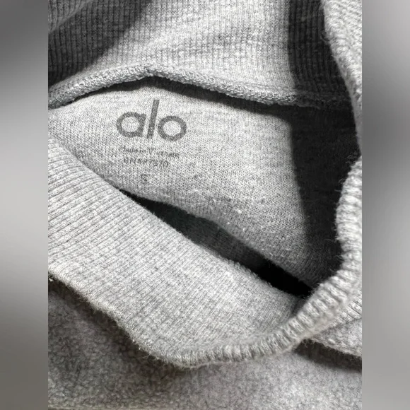 Alo Yoga Women's segment pullover Fleece sweatshirt - Dove Grey - S. - Picture 16 of 16